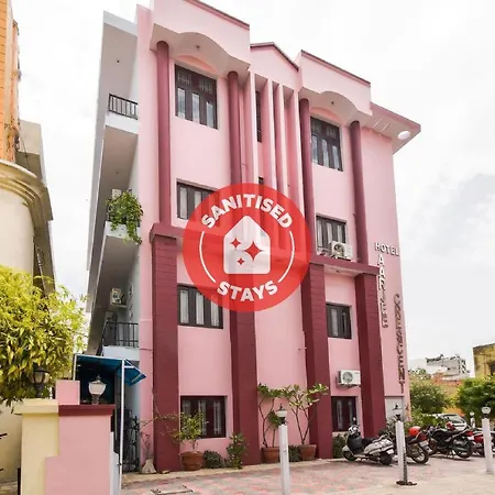 Oyo 6179 Hotel Aarjee Crescent